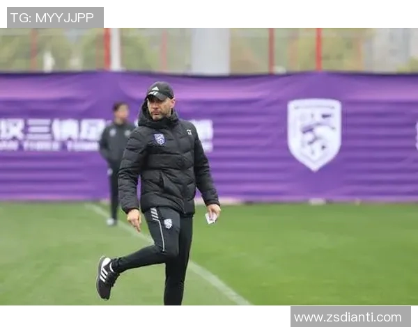 艾斯坦拿与萨迪纳摩激战正酣谁将赢得这场足球盛宴的胜利