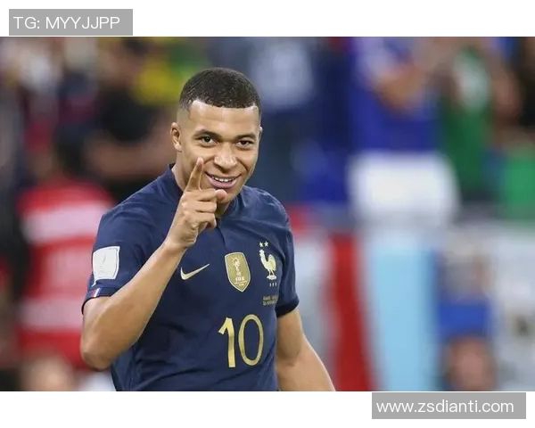 姆巴佩领衔法国队冲击世界杯冠军展现超凡实力与团队精神 姆巴佩领衔法国队冲击世界杯冠军展现超凡实力与团队精神