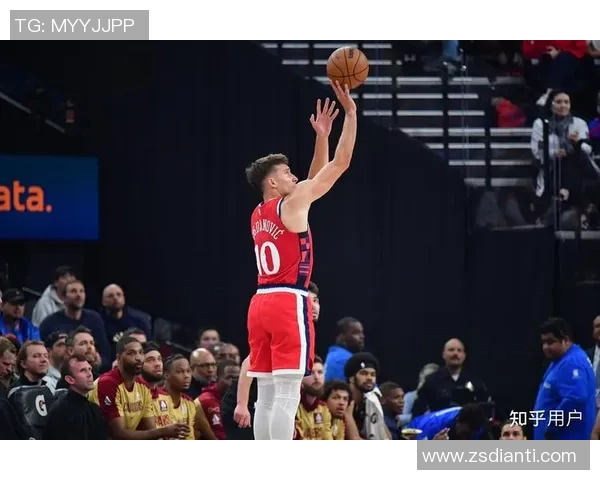 快船与马刺系列赛激战正酣球迷期待精彩对决与逆转时刻 快船与马刺系列赛激战正酣球迷期待精彩对决与逆转时刻